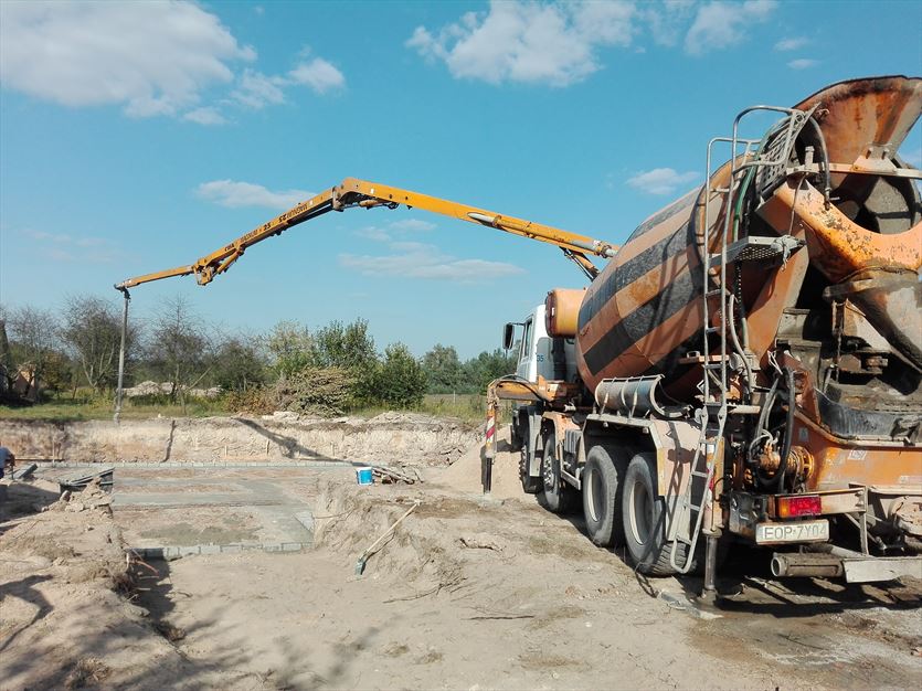 Dostawca prefabrykatów z betonu i betonu towarowego, Żwiro-Bet Włodzimierz Staszewski, Zygmuntów